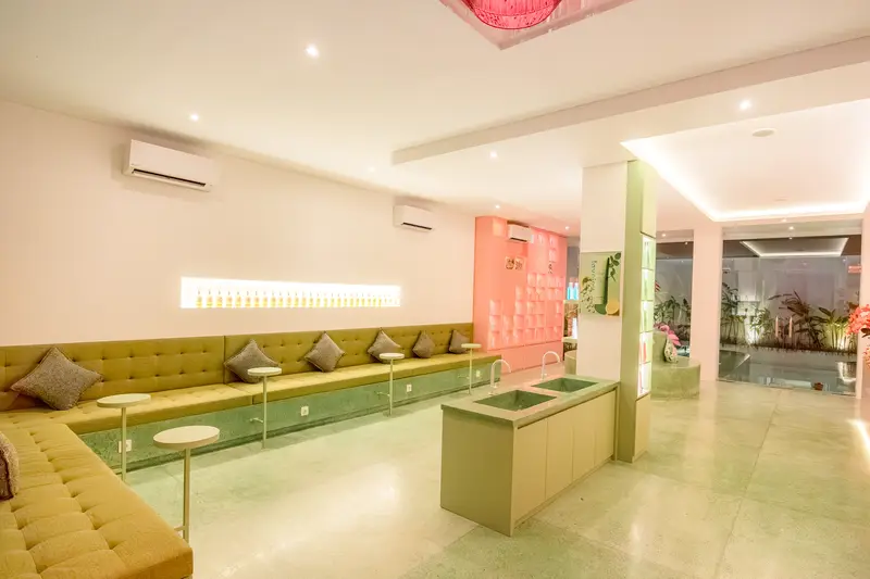 Tonic Uluwatu — 38